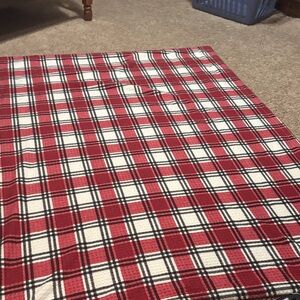 Mainstays Red and White Plaid Throw